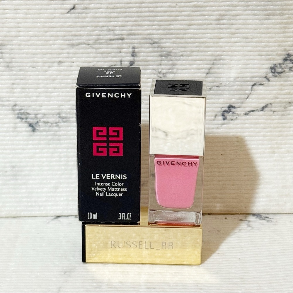 Givenchy Le Vernis Pink Nail Color: #25 Rose Evocation